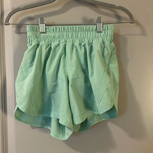 Lululemon 4 in shorts high wasted